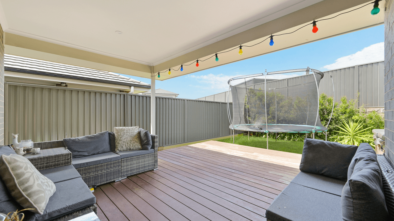 15 Coral Flame Circuit, GREGORY HILLS, NSW 2557