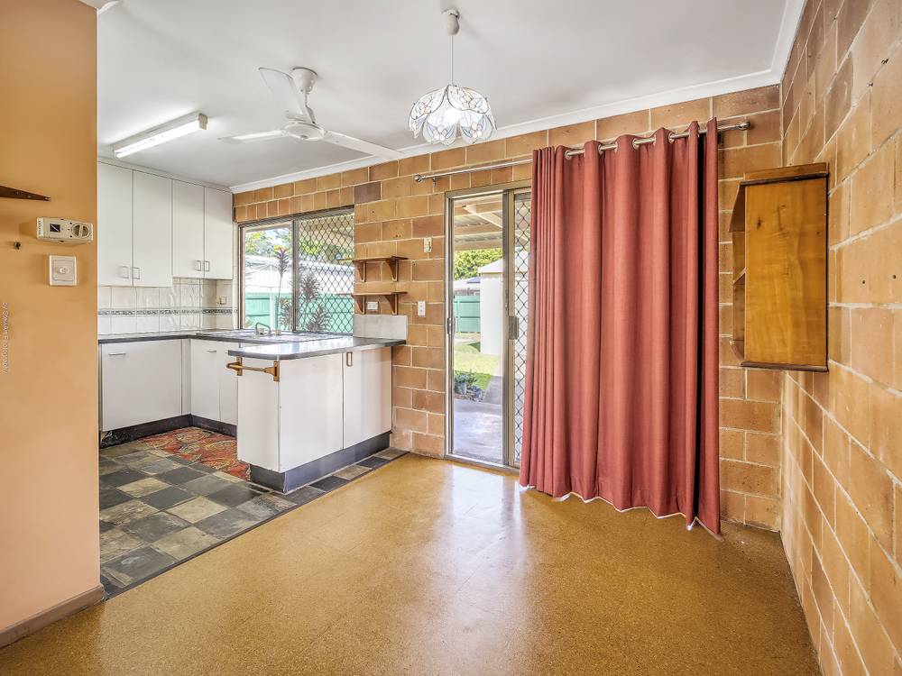 98 Elizabeth Street, Urangan, Qld 4655