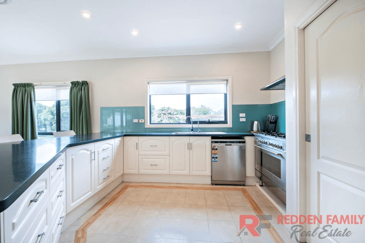 27 Crossley Drive, NARROMINE, NSW 2821