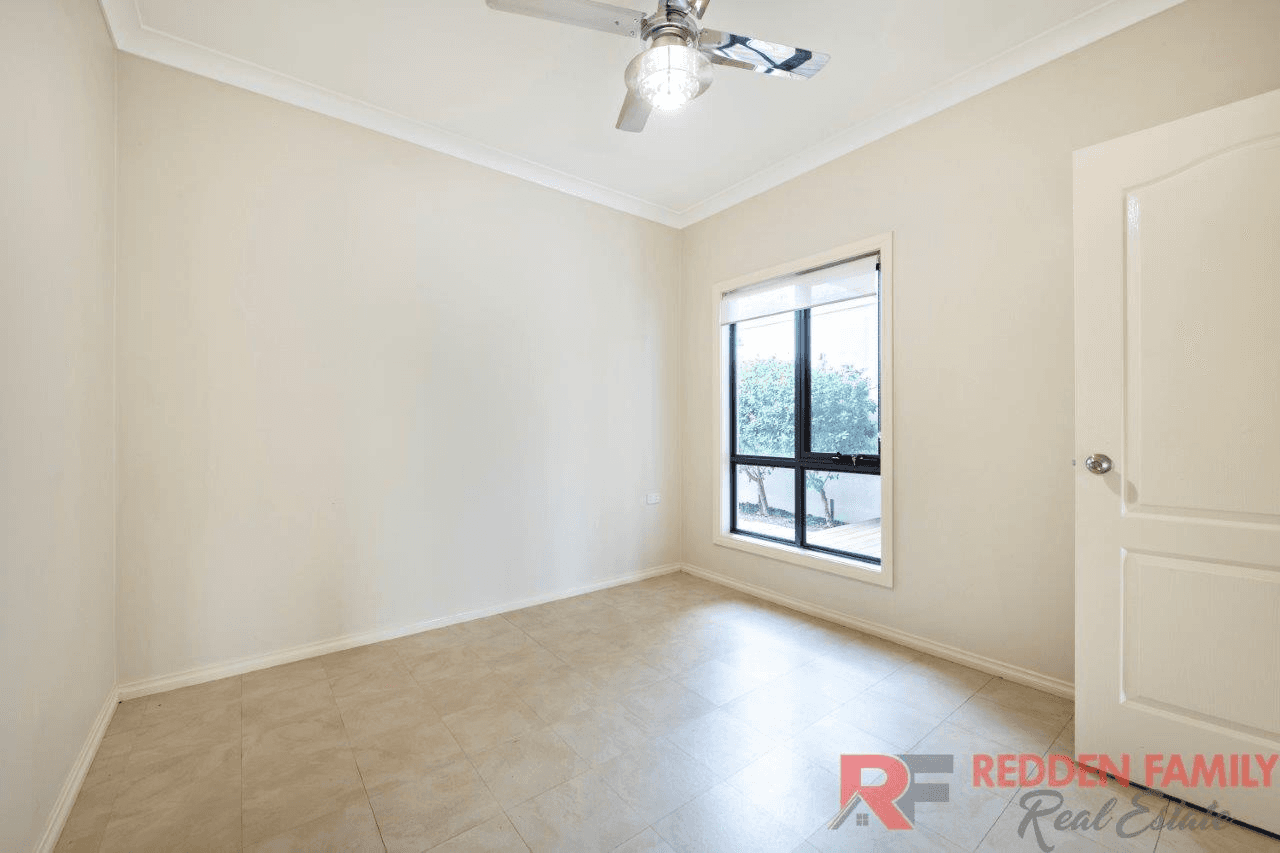 27 Crossley Drive, NARROMINE, NSW 2821