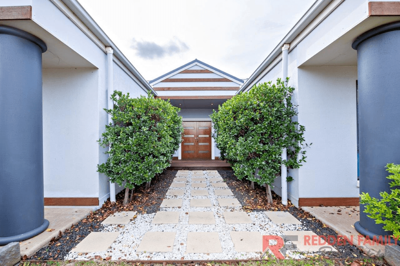 27 Crossley Drive, NARROMINE, NSW 2821