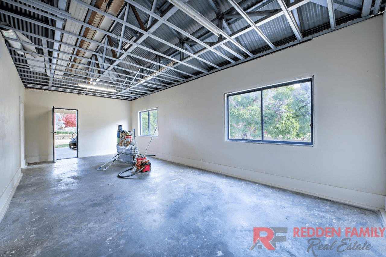 27 Crossley Drive, NARROMINE, NSW 2821