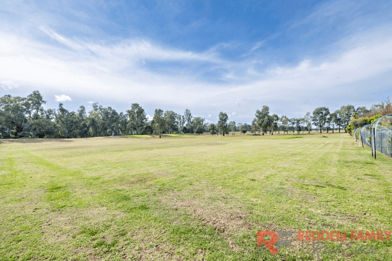 27 Crossley Drive, NARROMINE, NSW 2821