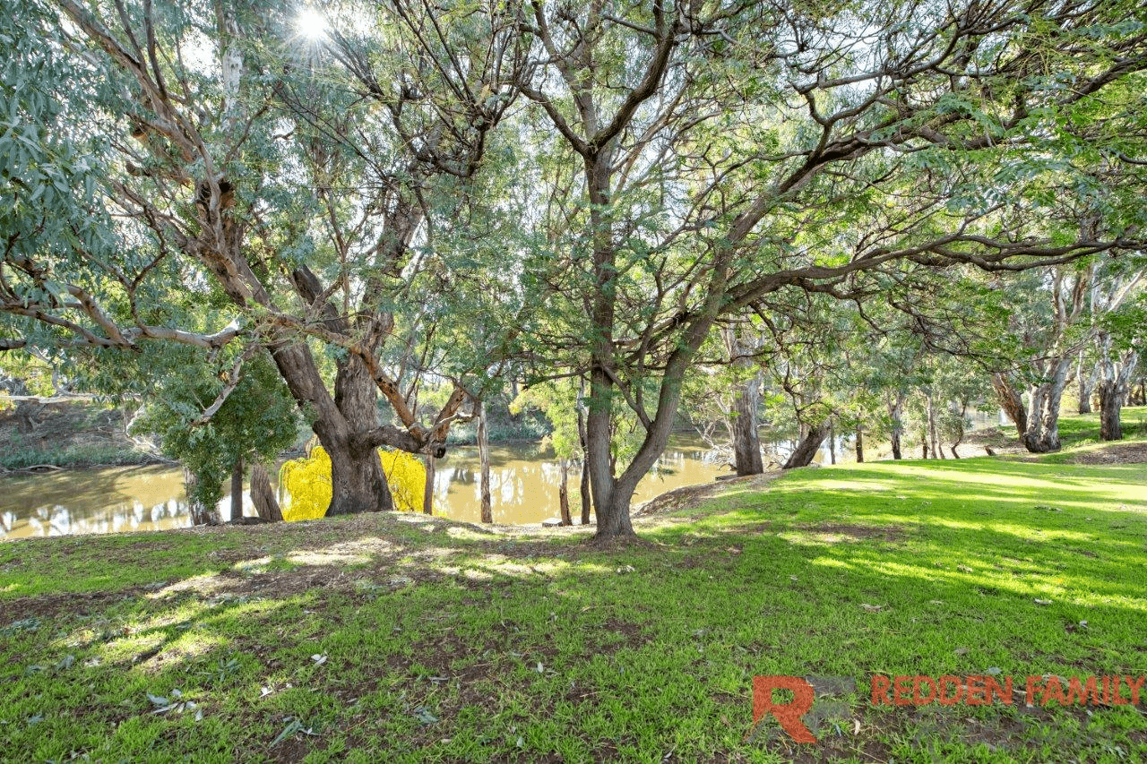 27 Crossley Drive, NARROMINE, NSW 2821