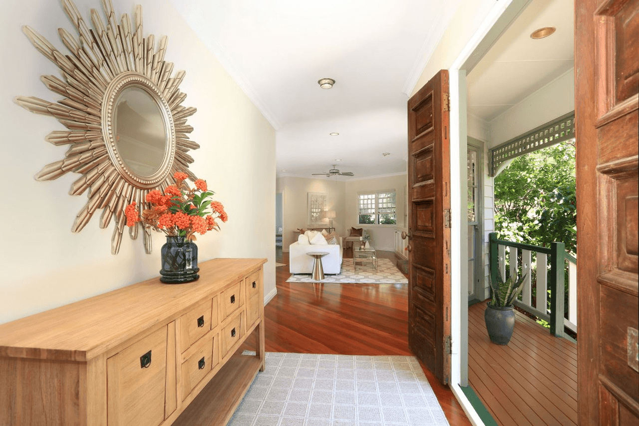 72 Castle Hill Drive, GAVEN, QLD 4211