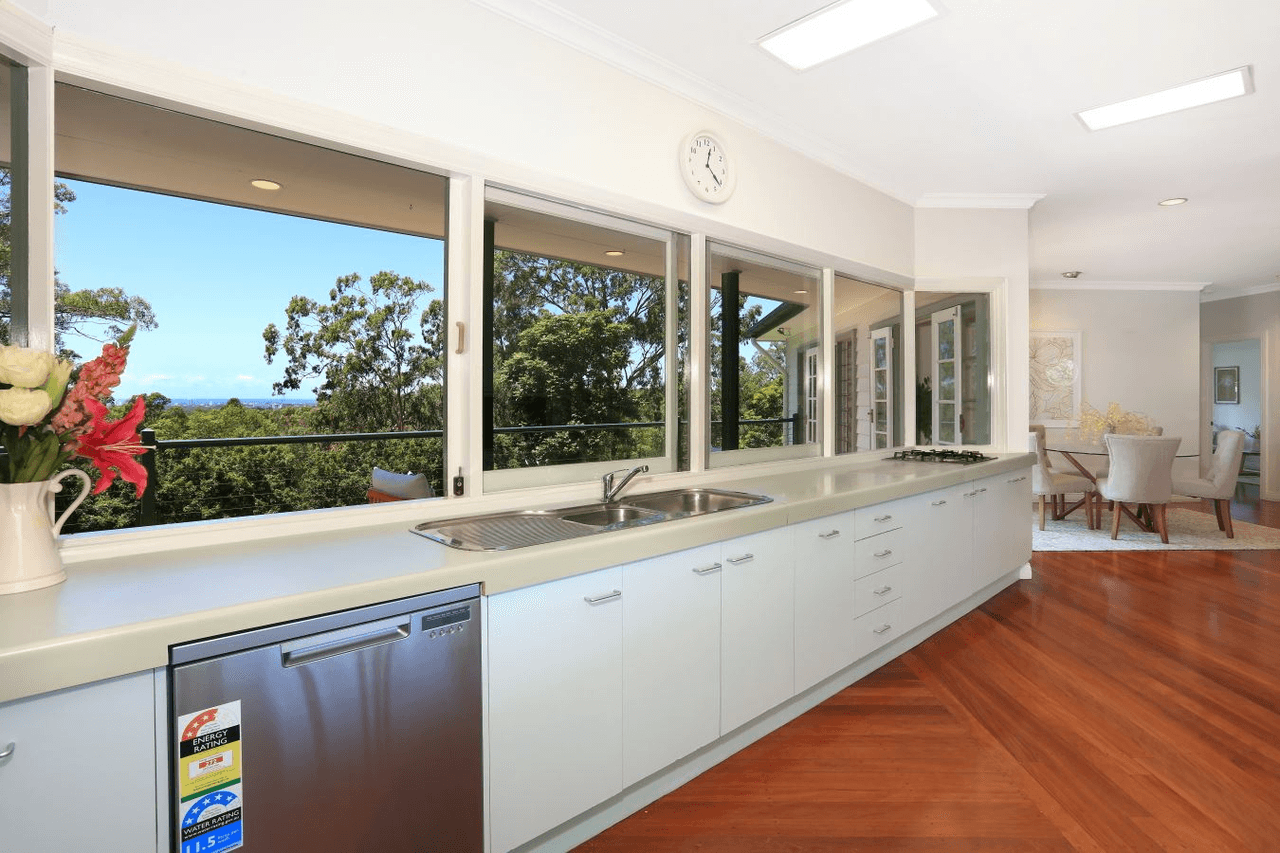 72 Castle Hill Drive, GAVEN, QLD 4211