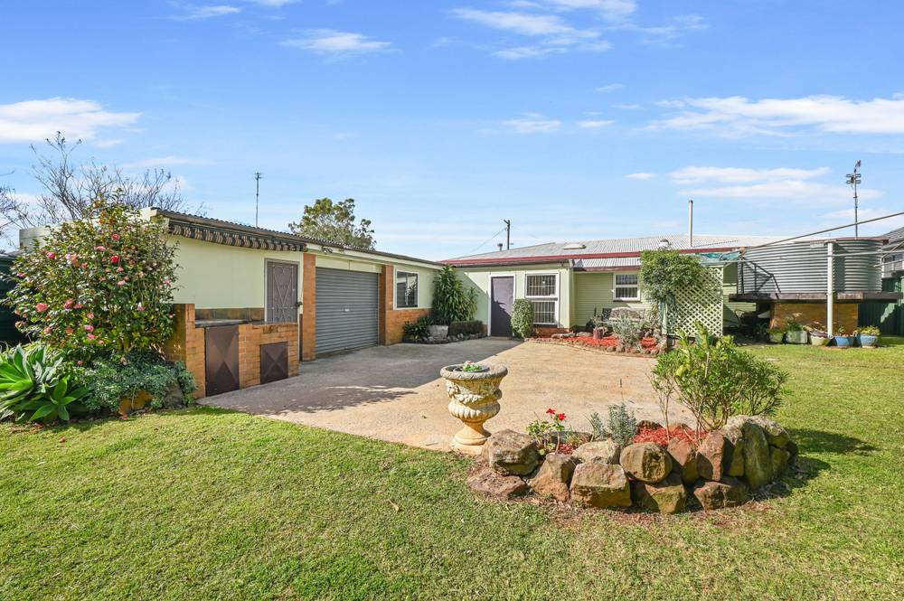5 Tancred Avenue, Newtown, QLD 4350