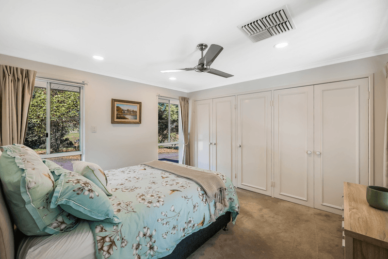 15 Bedwell Street, CRANLEY, QLD 4350