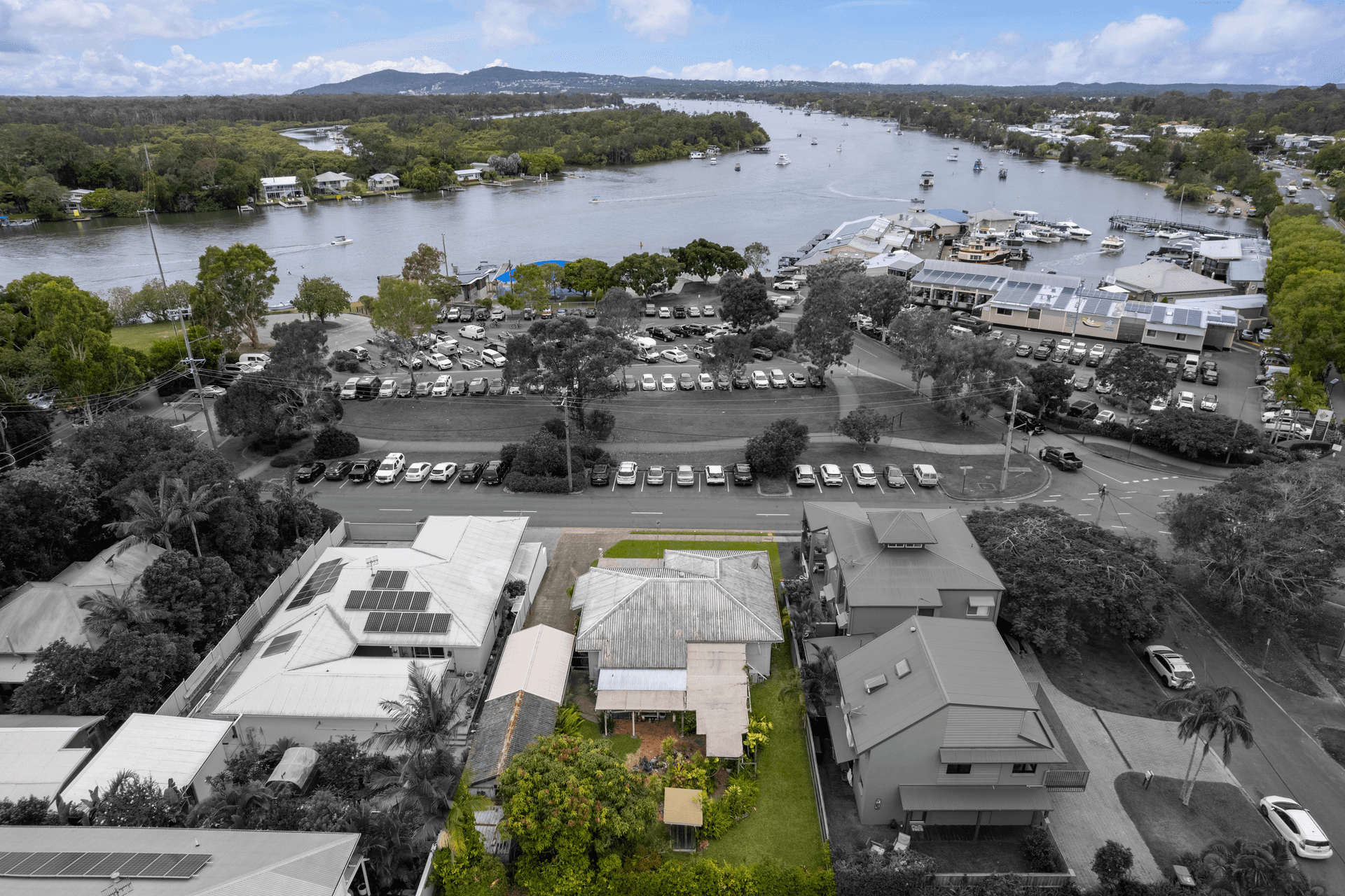 5 Lake Street, Tewantin, QLD 4565