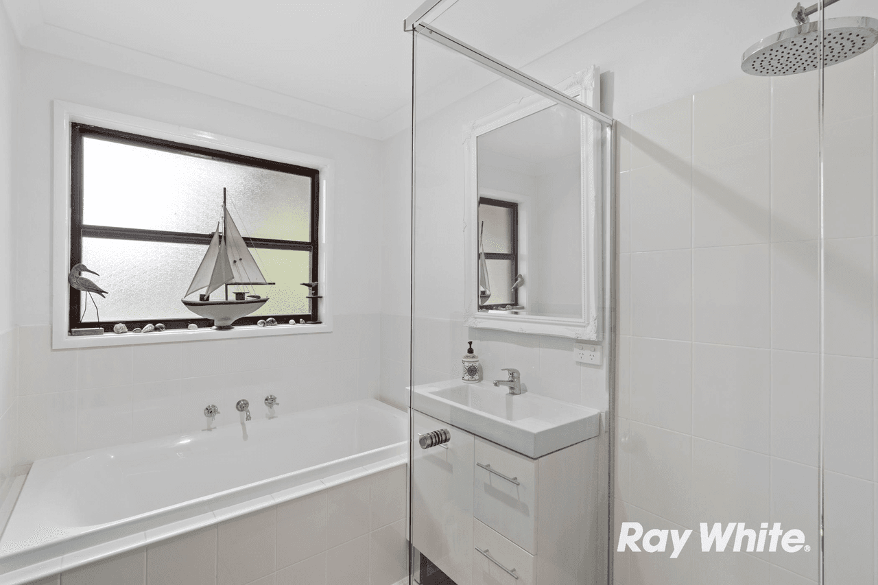 28 Elizabeth Drive, BROULEE, NSW 2537