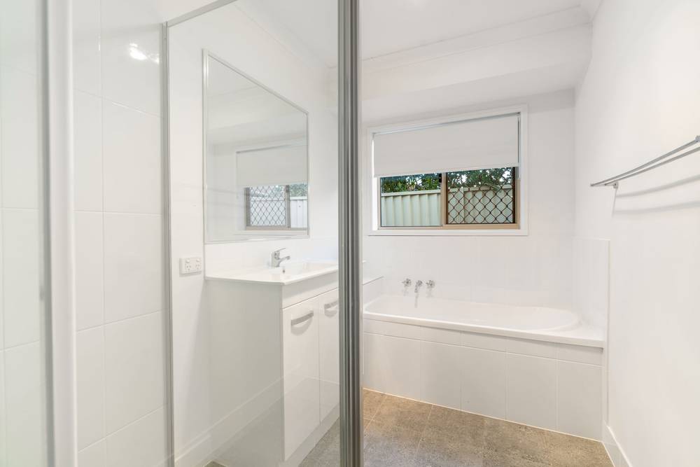 16 Rowena Court, BORONIA HEIGHTS, QLD 4124