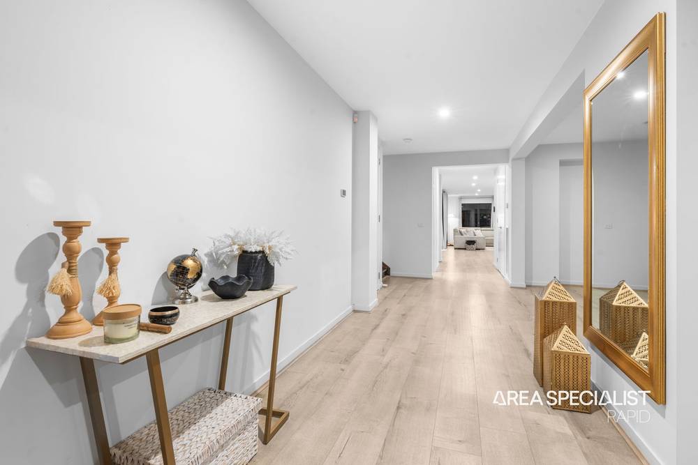 206 Saint Germain Boulevard, Clyde North, VIC 3978