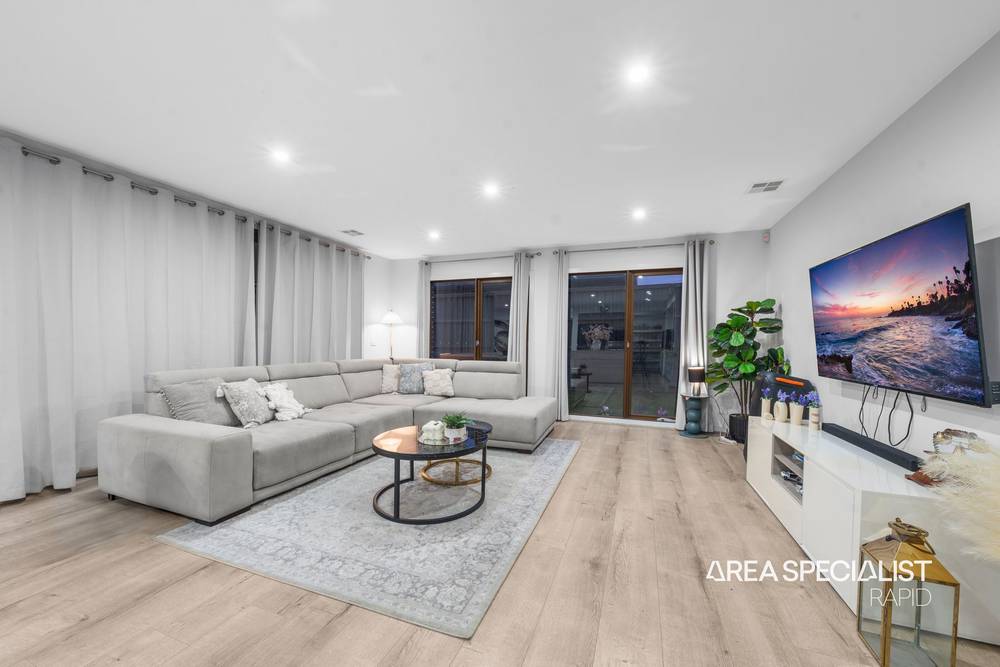 206 Saint Germain Boulevard, Clyde North, VIC 3978