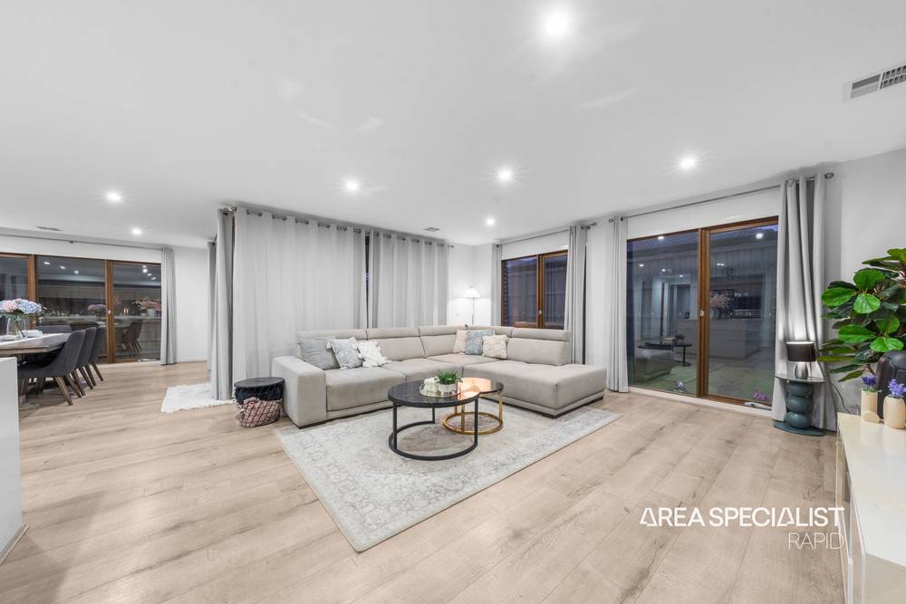 206 Saint Germain Boulevard, Clyde North, VIC 3978
