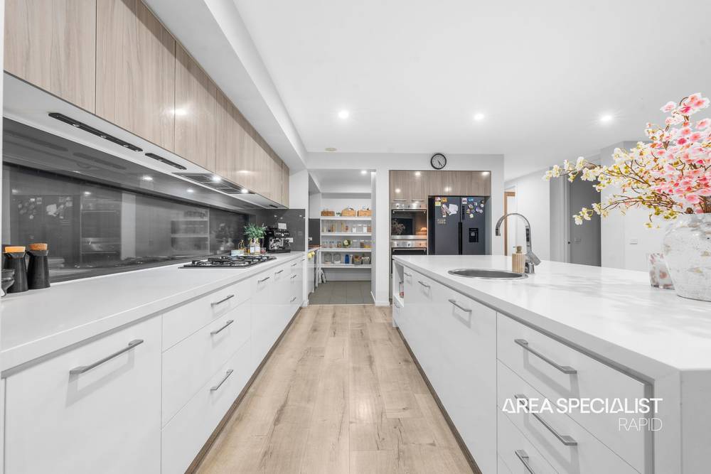 206 Saint Germain Boulevard, Clyde North, VIC 3978