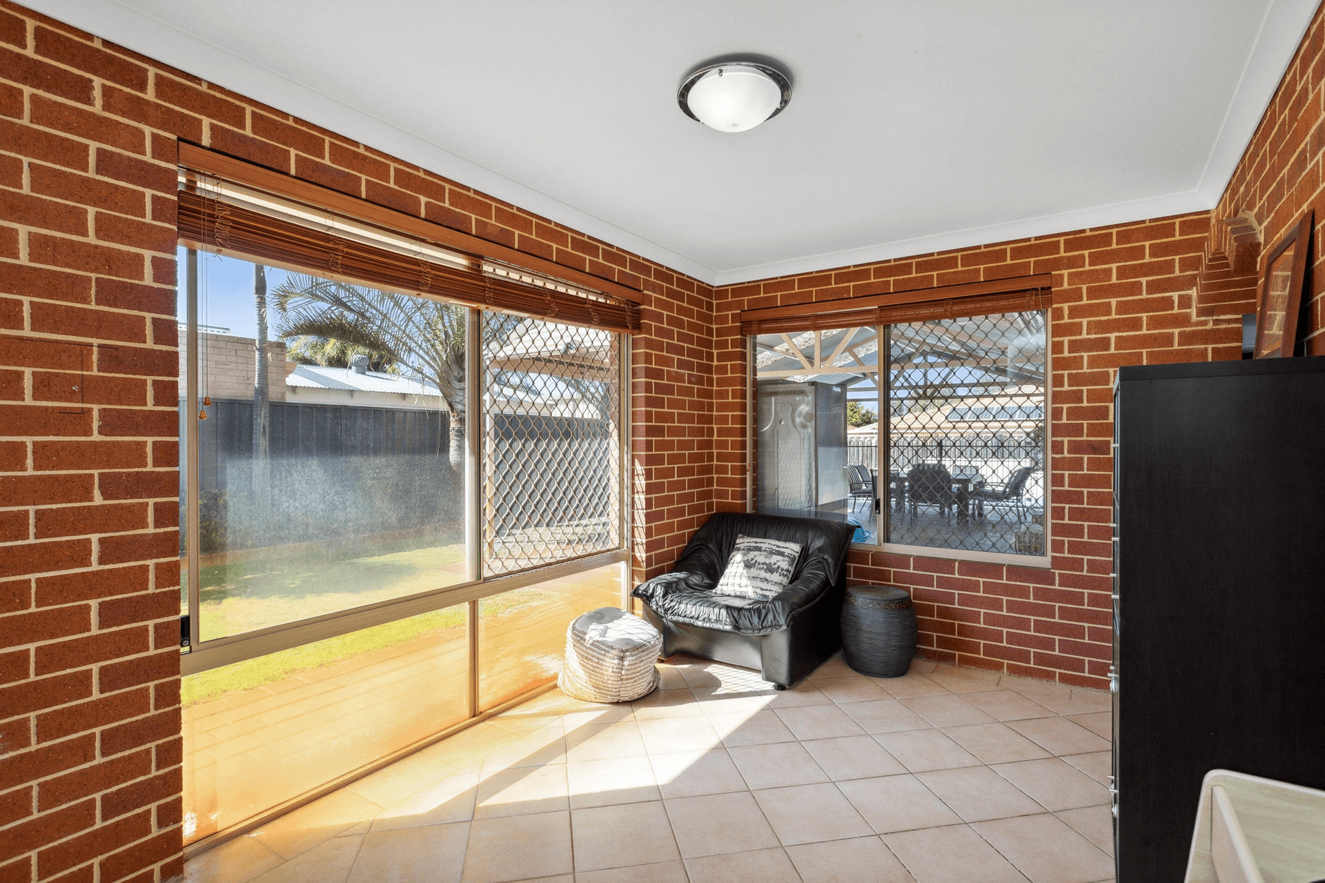 2 Elbrus Way, Caversham, WA 6055