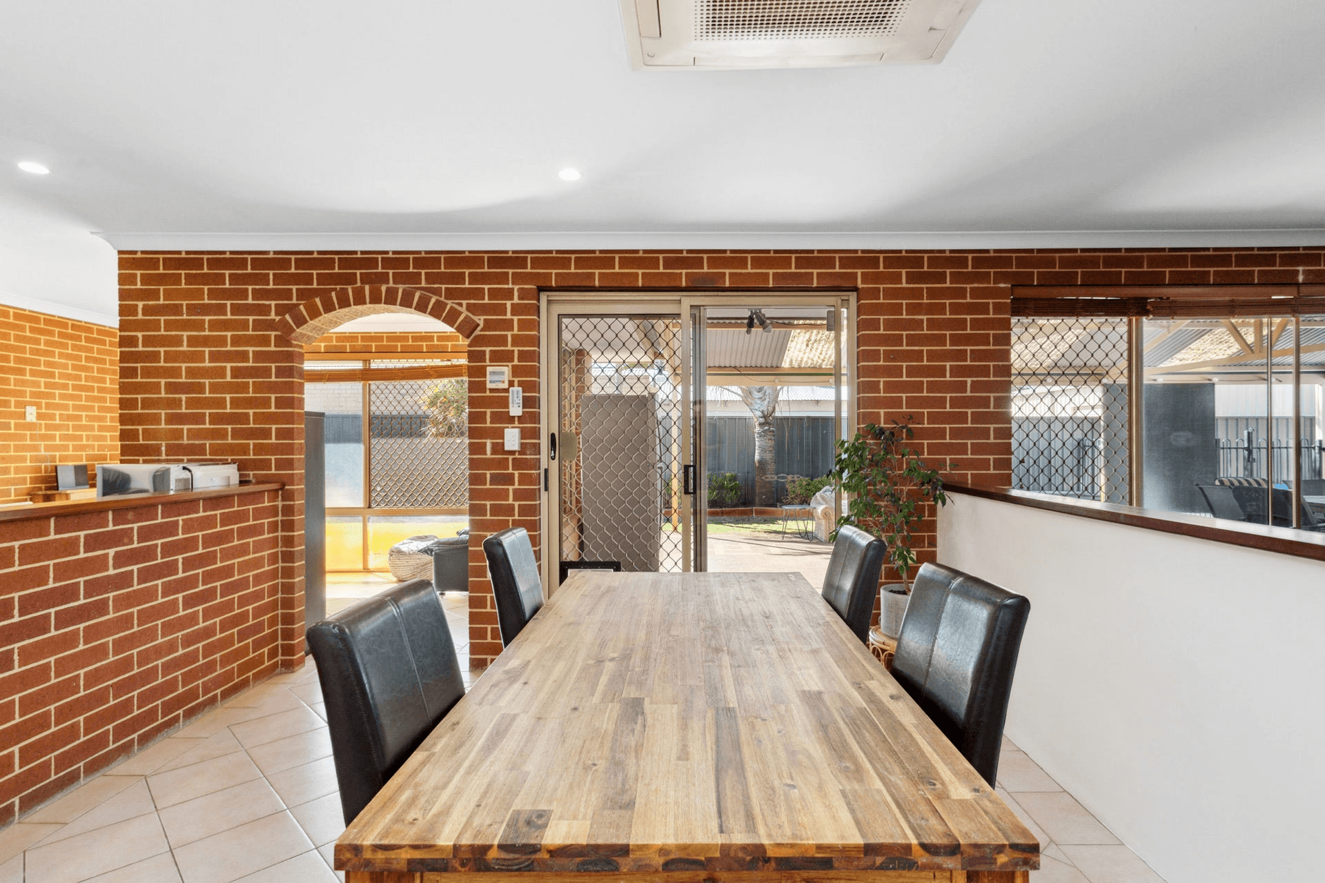 2 Elbrus Way, Caversham, WA 6055