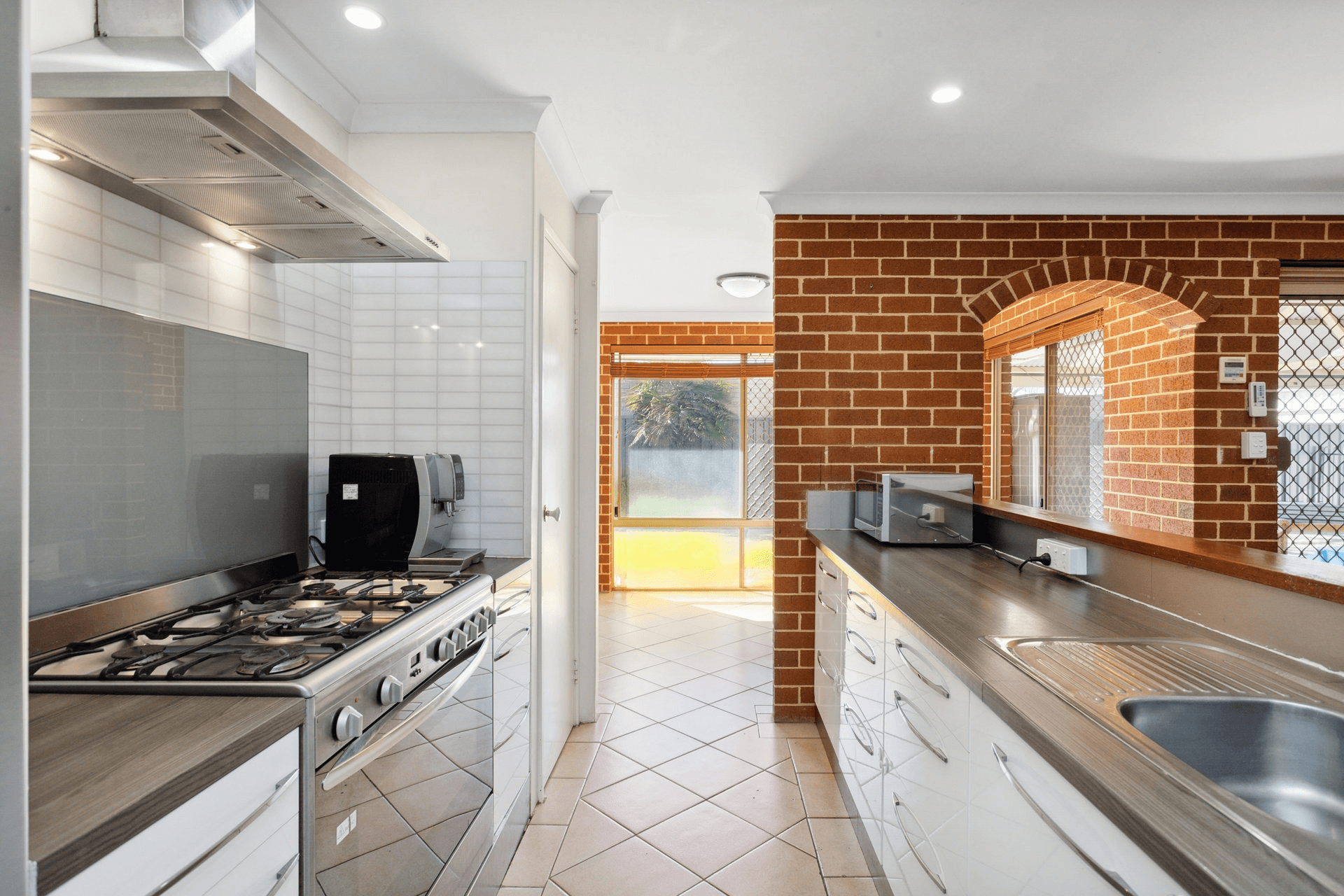 2 Elbrus Way, Caversham, WA 6055