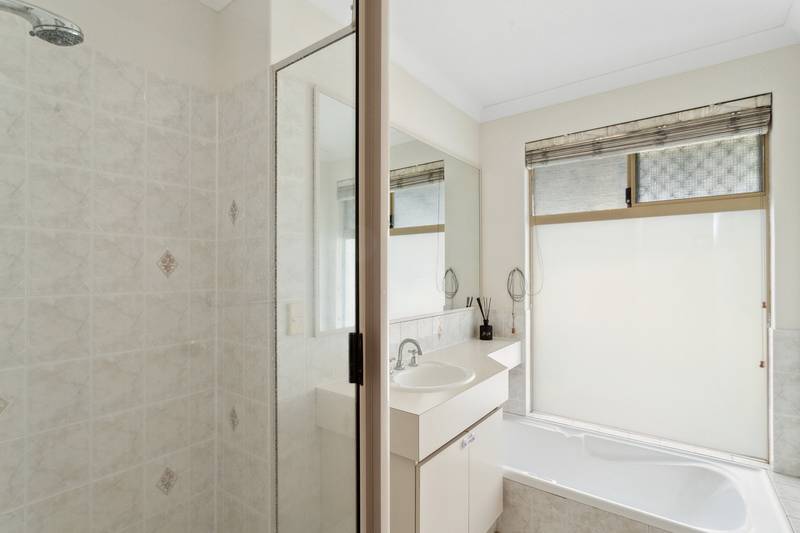 2 Elbrus Way, Caversham, WA 6055