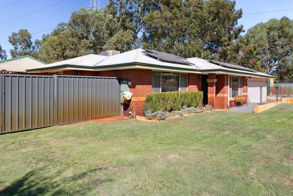2 Elbrus Way, Caversham, WA 6055