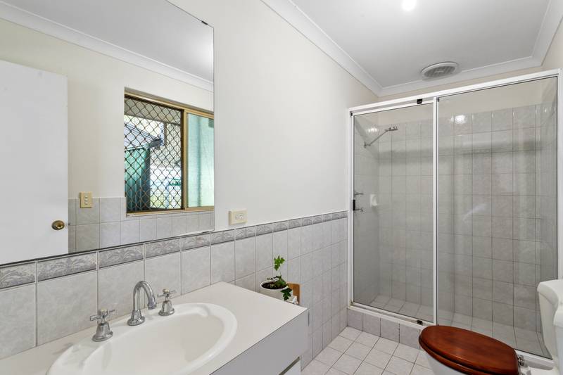 2 Elbrus Way, Caversham, WA 6055