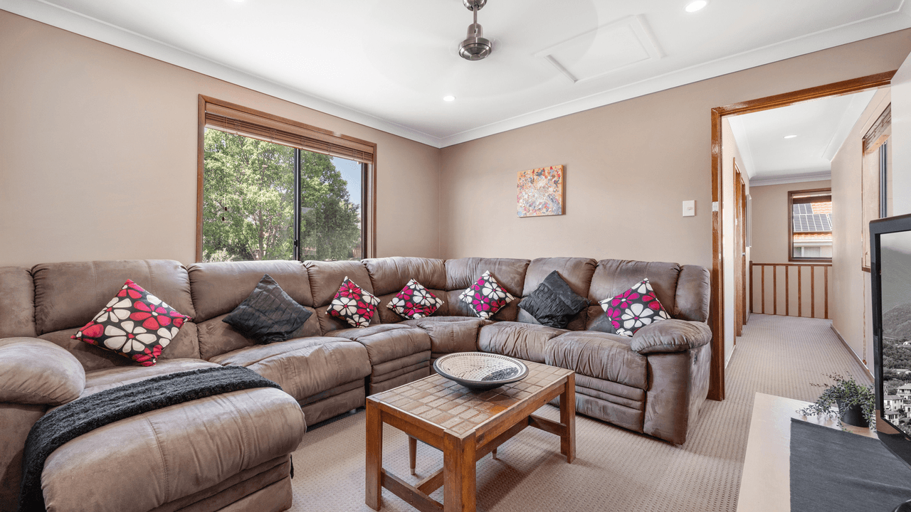 43 Crispsparkle Drive, AMBARVALE, NSW 2560