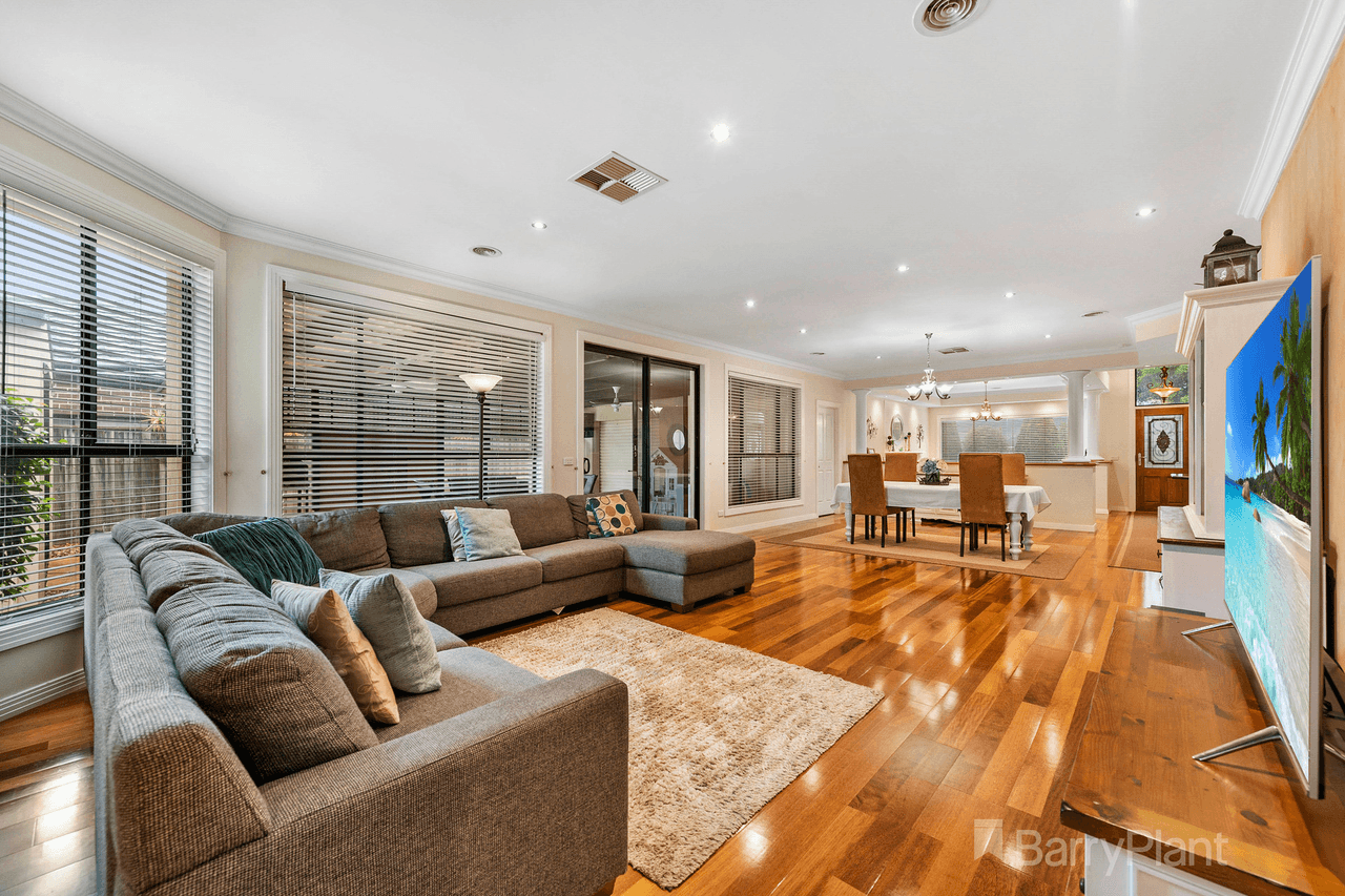 33 Rainbow Way, Tarneit, VIC 3029