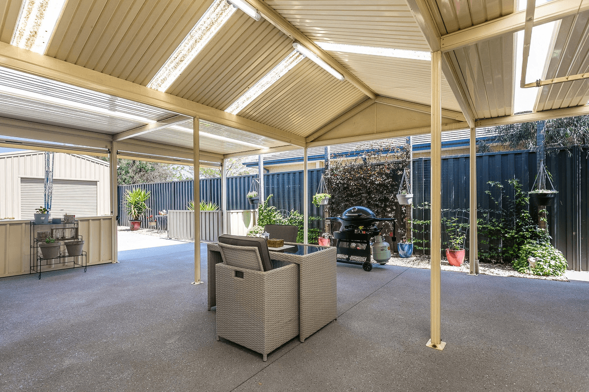 5 Manor Lakes Boulevard, MANOR LAKES, VIC 3024