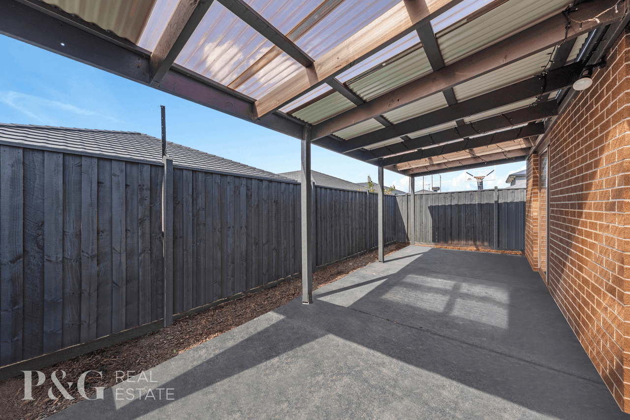 19 Flanker Way, CLYDE, VIC 3978