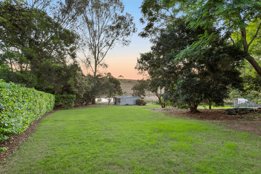 11 BETTS STREET, BOONAH, QLD 4310