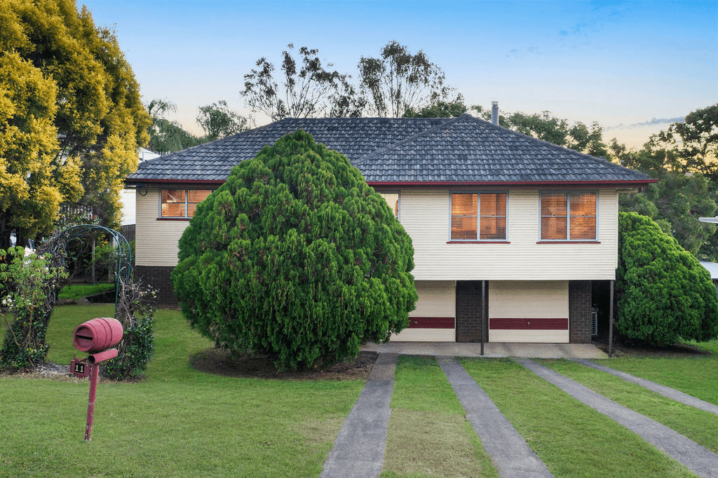 11 BETTS STREET, BOONAH, QLD 4310