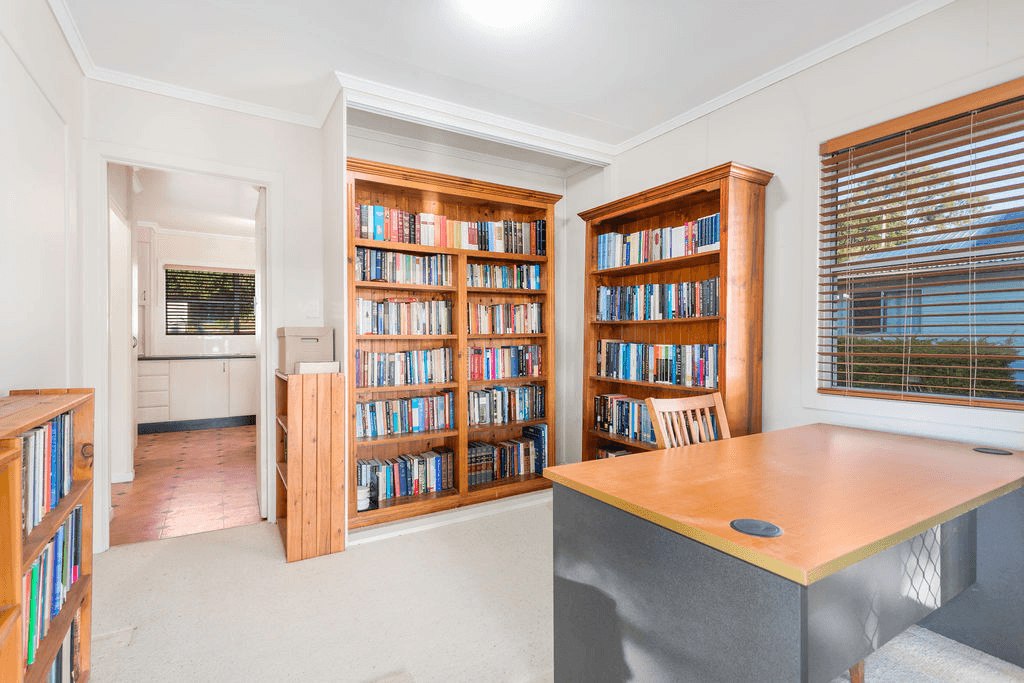 11 BETTS STREET, BOONAH, QLD 4310