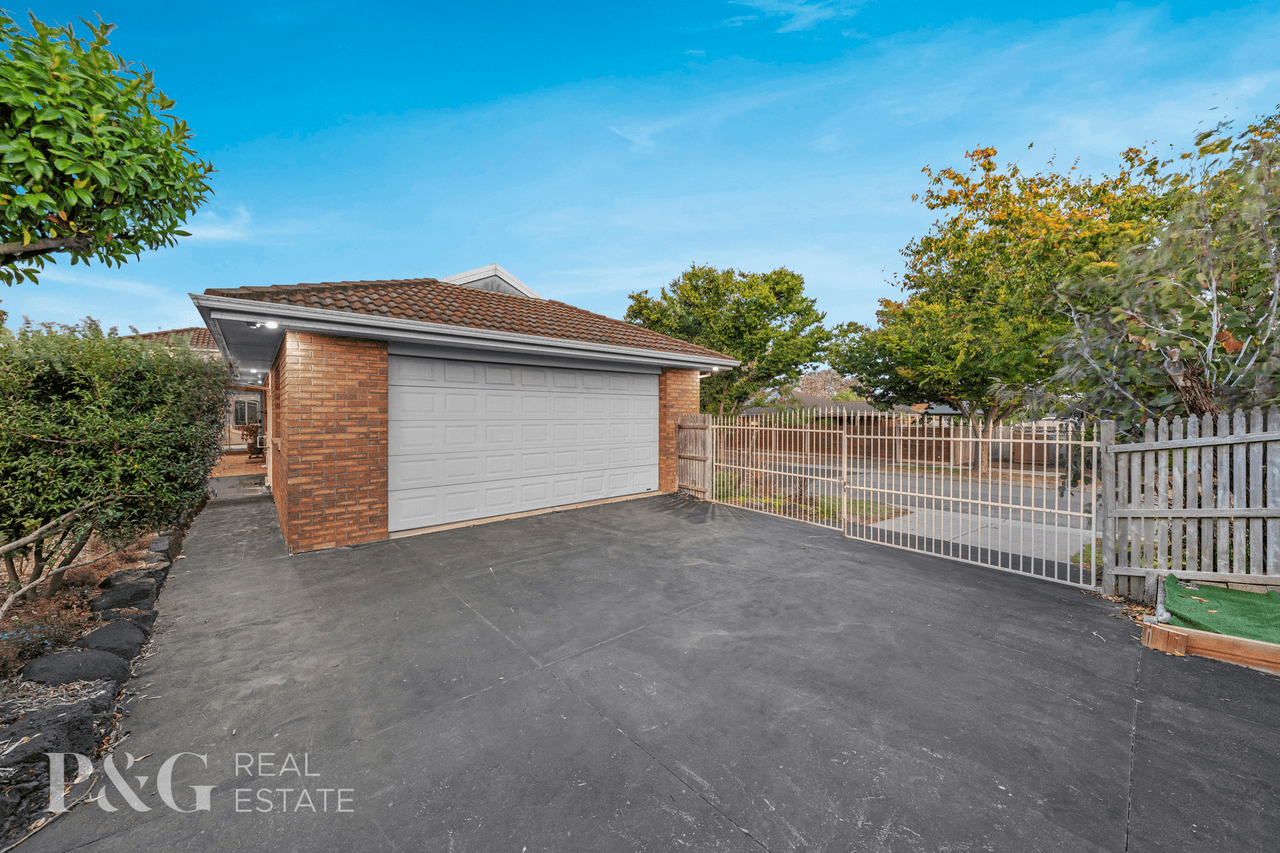 15 Wool Shed Road, NARRE WARREN SOUTH, VIC 3805