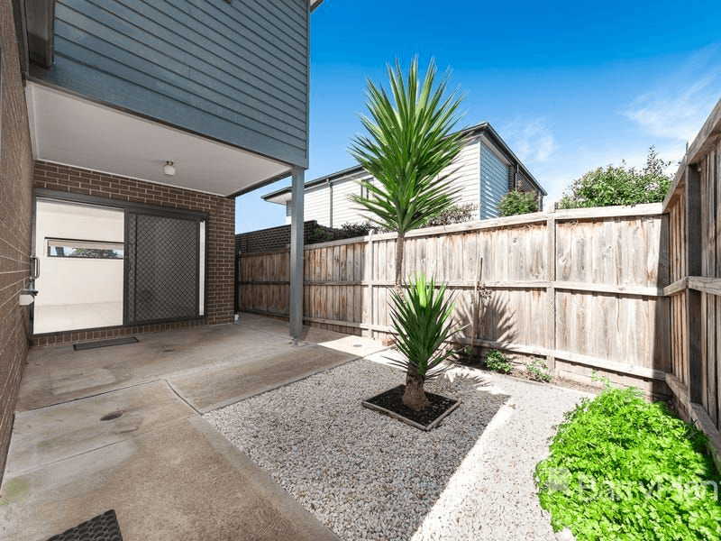 28 Flourish Circuit, GREENVALE, VIC 3059