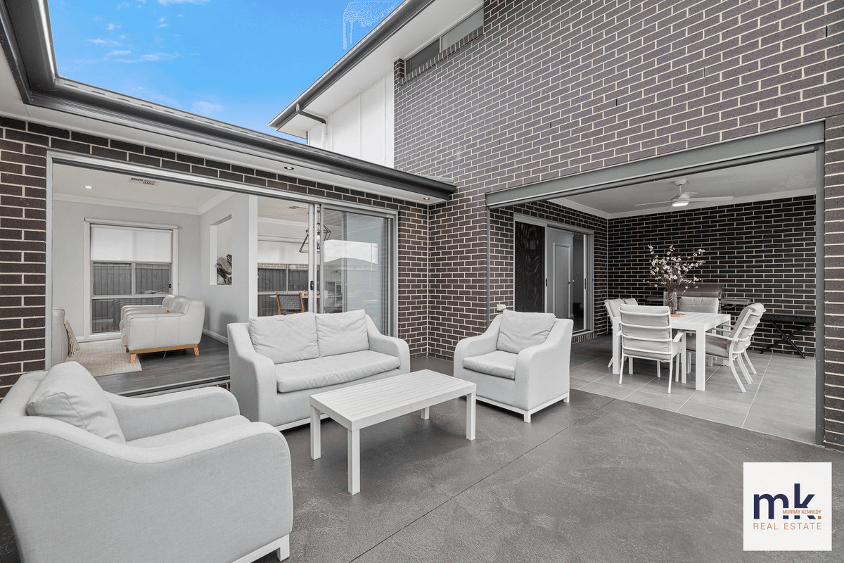 67 Thorpe Circuit, Oran Park, NSW 2570