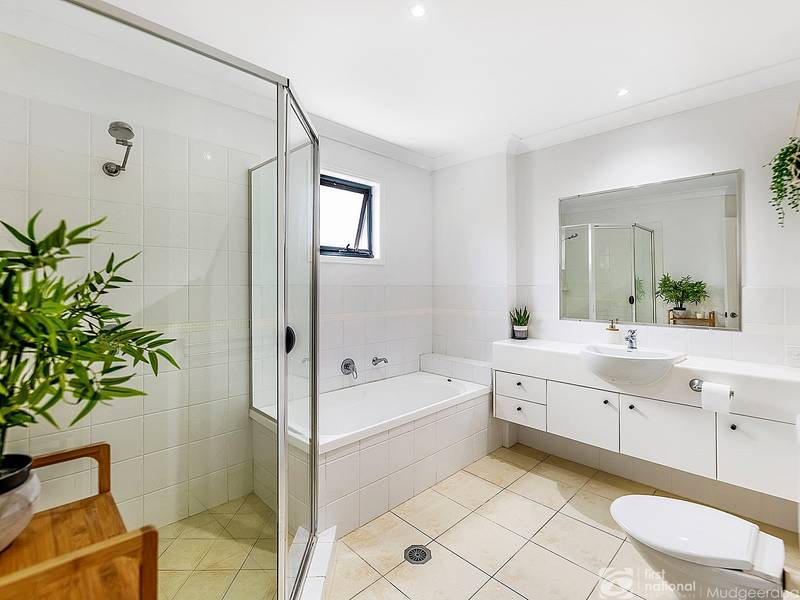 1/6 Faculty Crescent, Mudgeeraba, QLD 4213