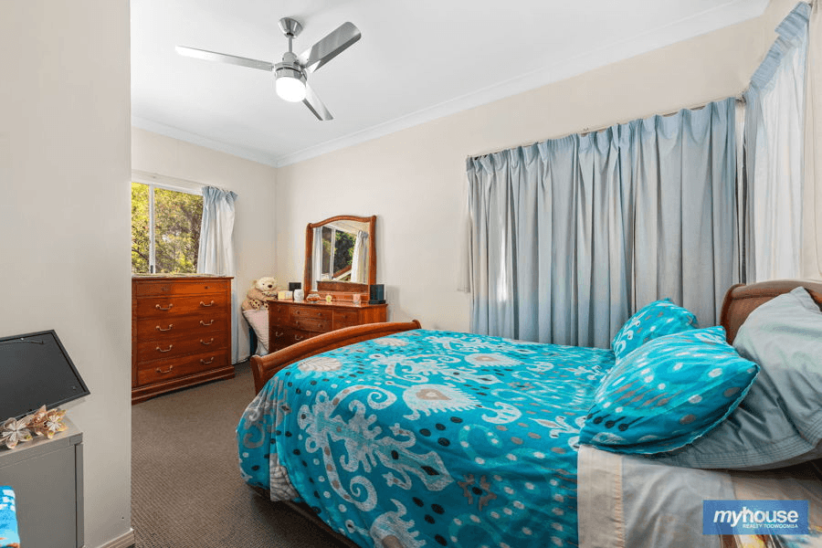 23 Elizabeth Street, SOUTH TOOWOOMBA, QLD 4350