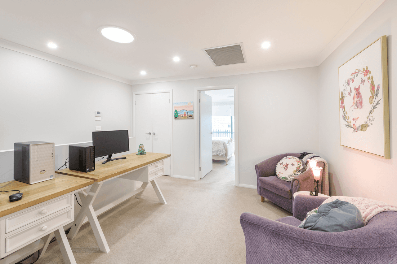 10 Alight Circuit, CAMERON PARK, NSW 2285