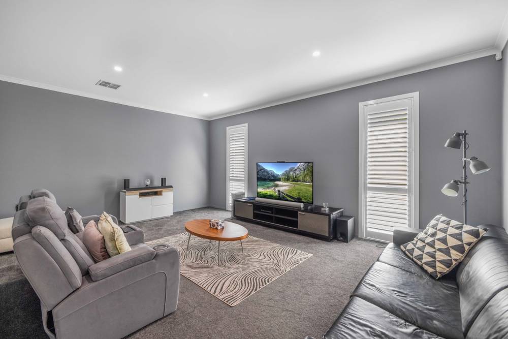2 North Point Crescent, PELICAN WATERS, QLD 4551