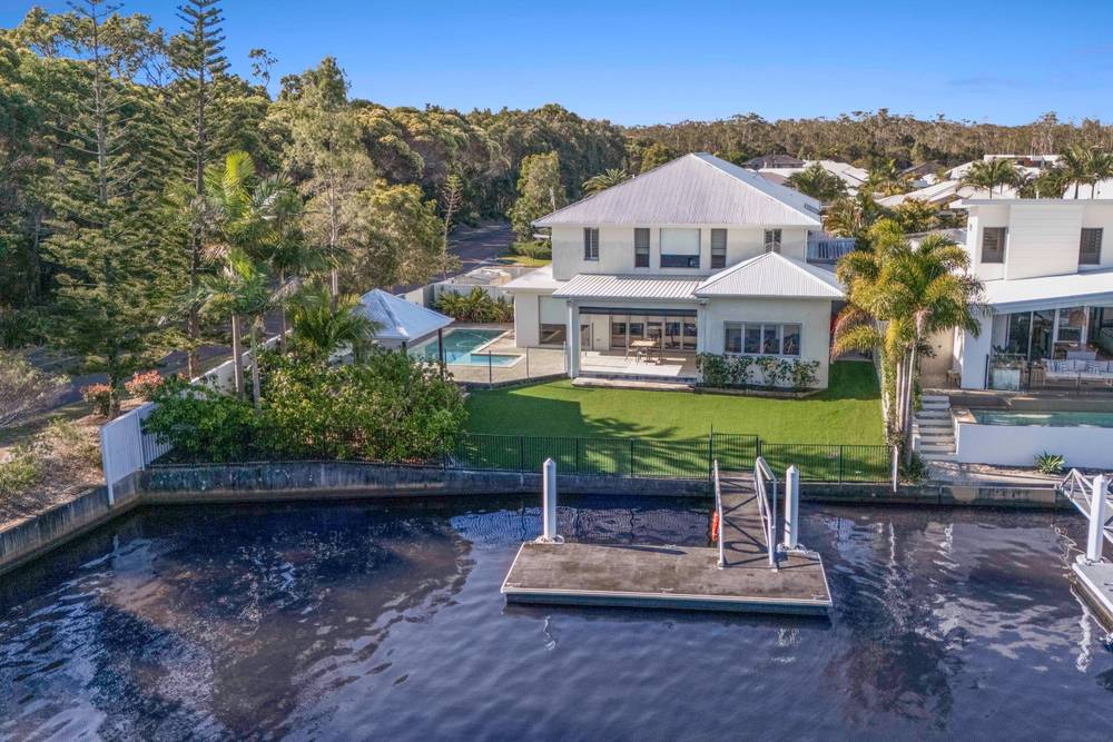 2 North Point Crescent, PELICAN WATERS, QLD 4551