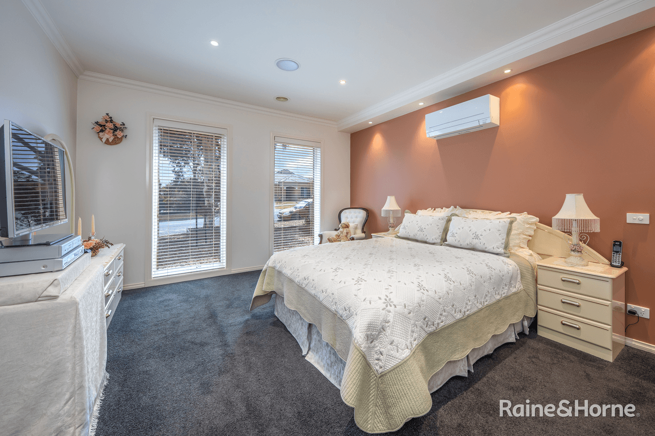 9 Ironbark Drive, SUNBURY, VIC 3429