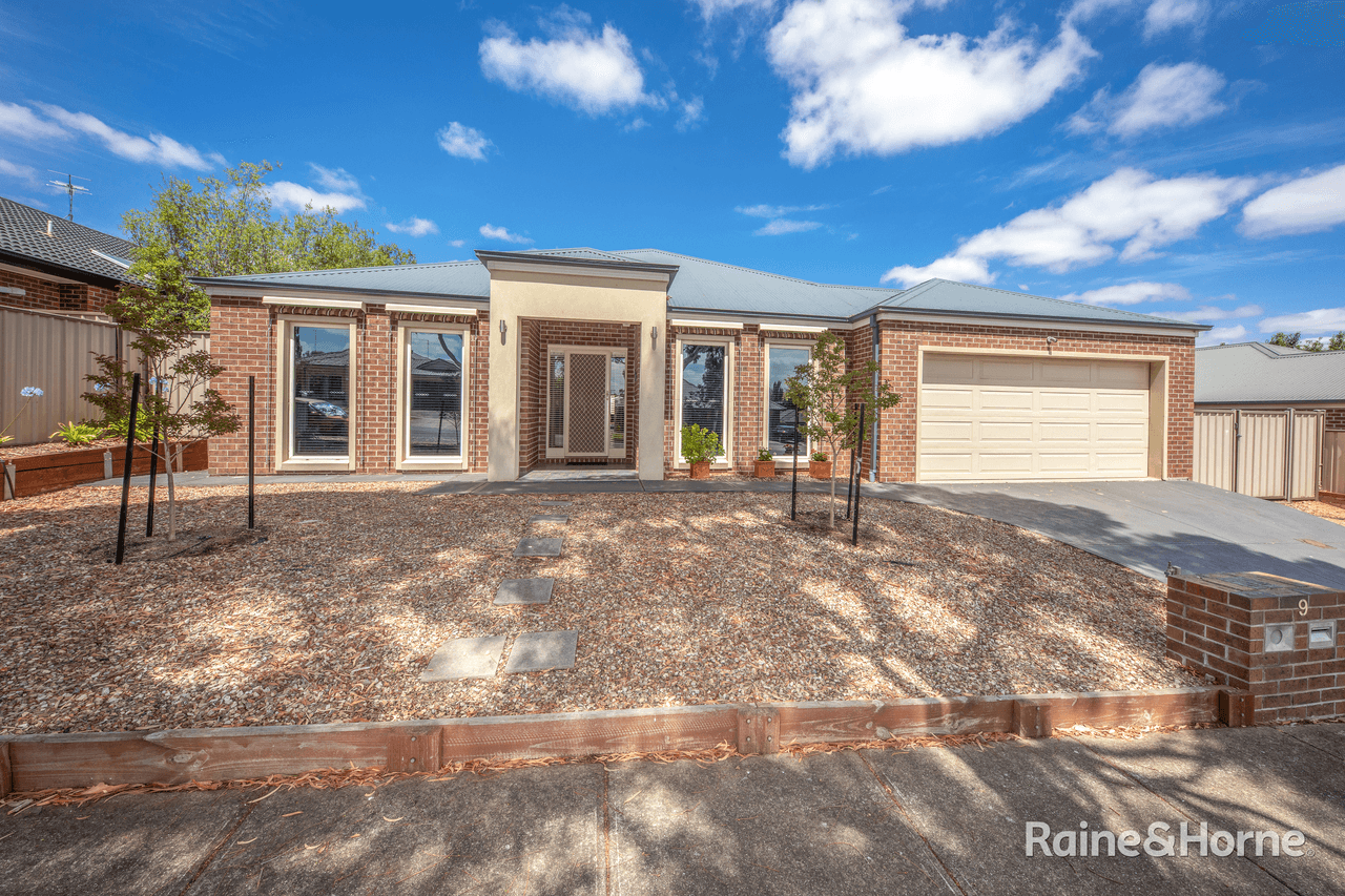 9 Ironbark Drive, SUNBURY, VIC 3429