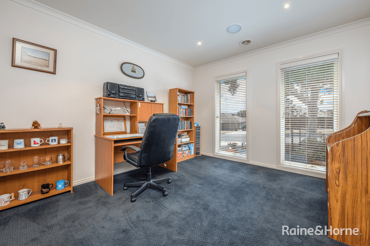 9 Ironbark Drive, SUNBURY, VIC 3429