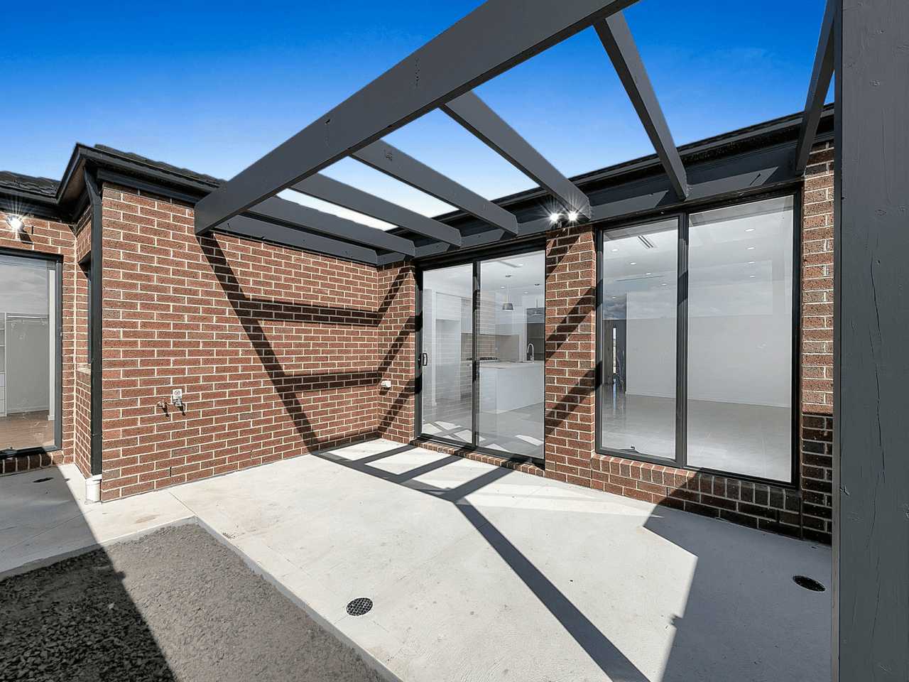 11 Hutch Ave, DONNYBROOK, VIC 3064