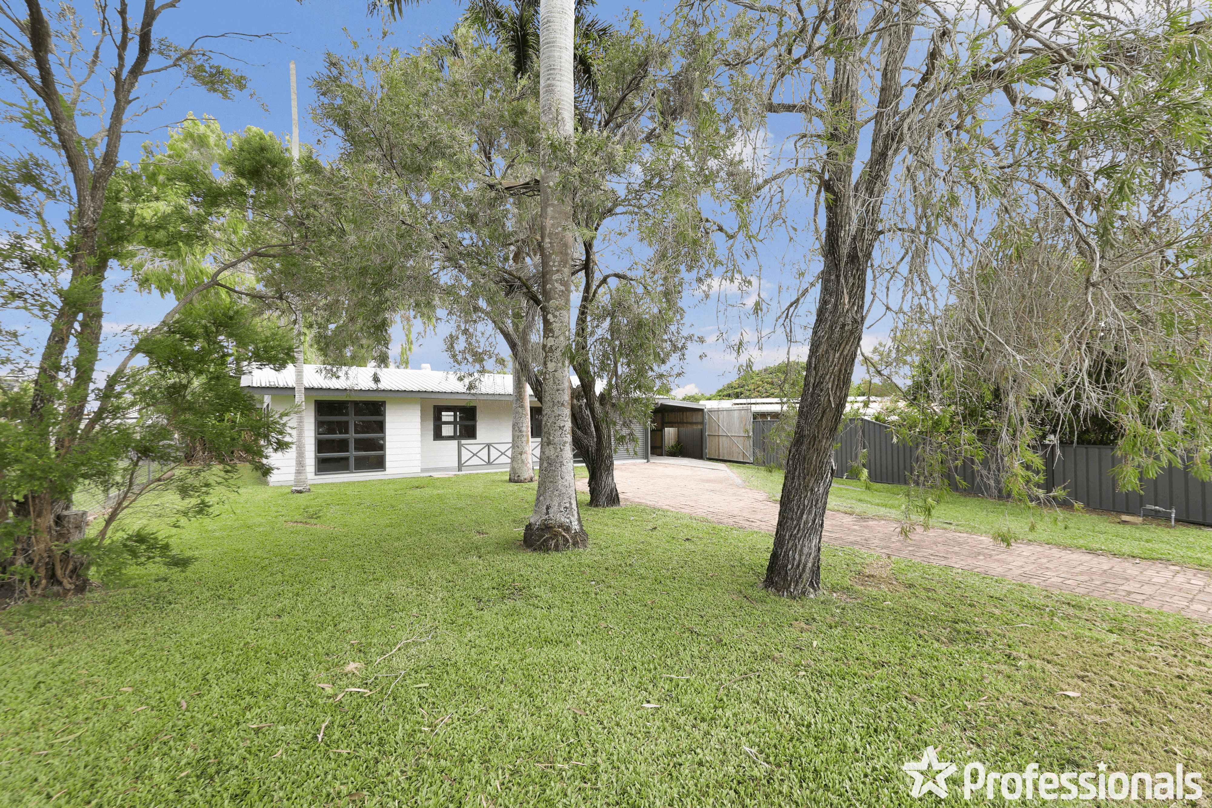 6 Colby Court, BEACONSFIELD, QLD 4740