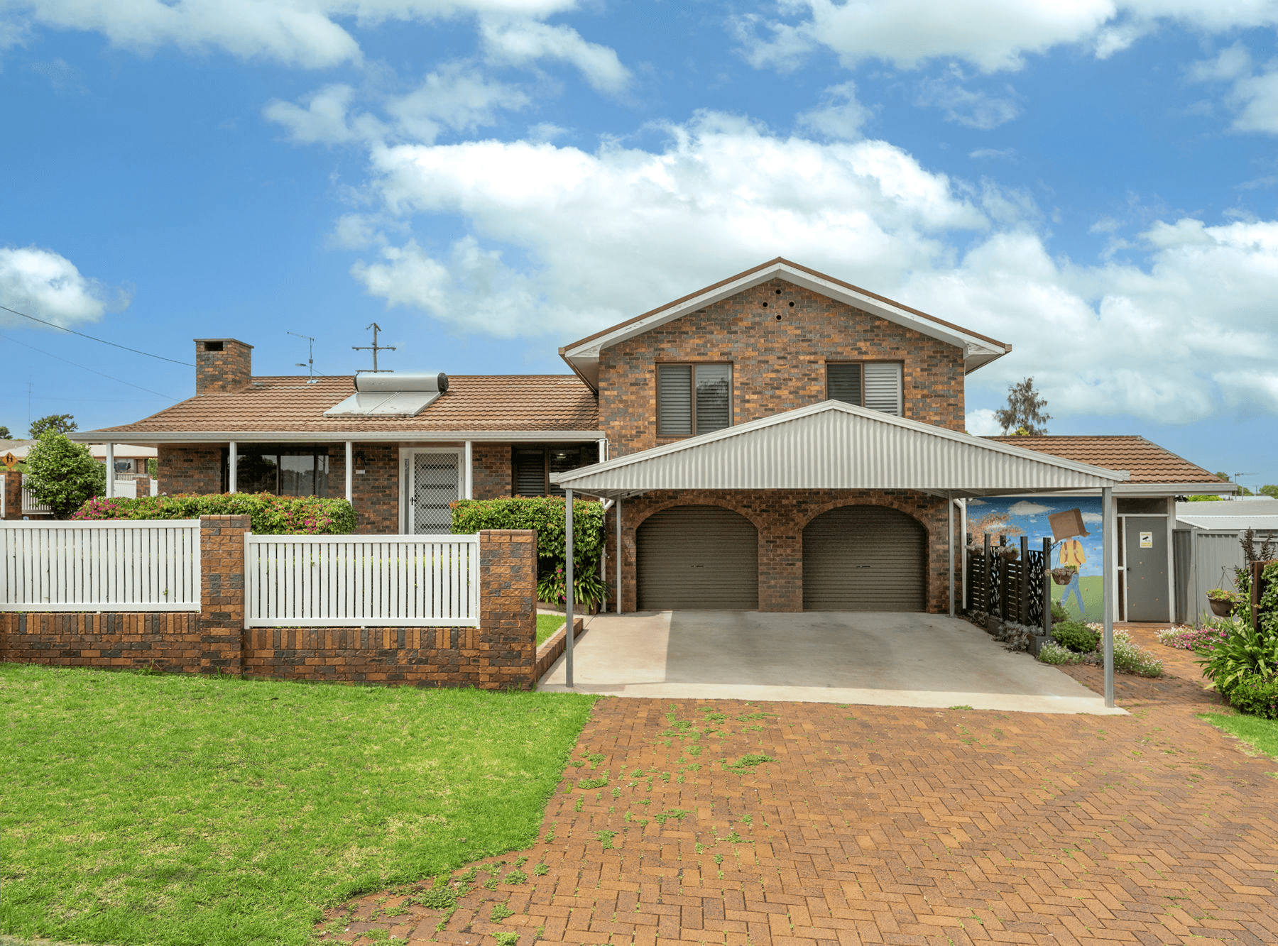 417 Hume Street, KEARNEYS SPRING, QLD 4350