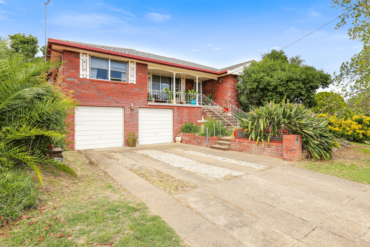 30 Minnamurra Crescent, TAMWORTH, NSW 2340