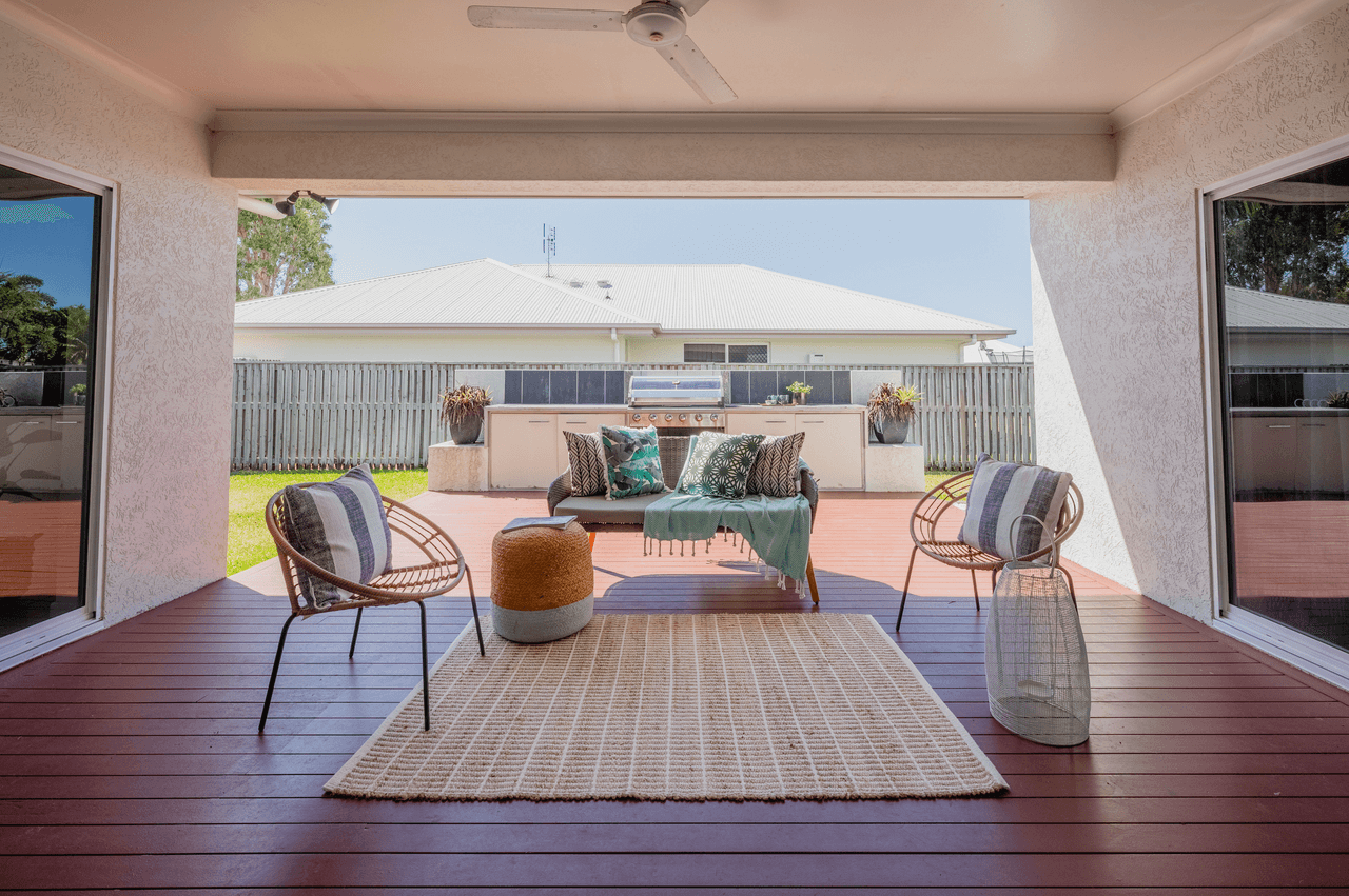 45 Hillock Crescent, BUSHLAND BEACH, QLD 4818