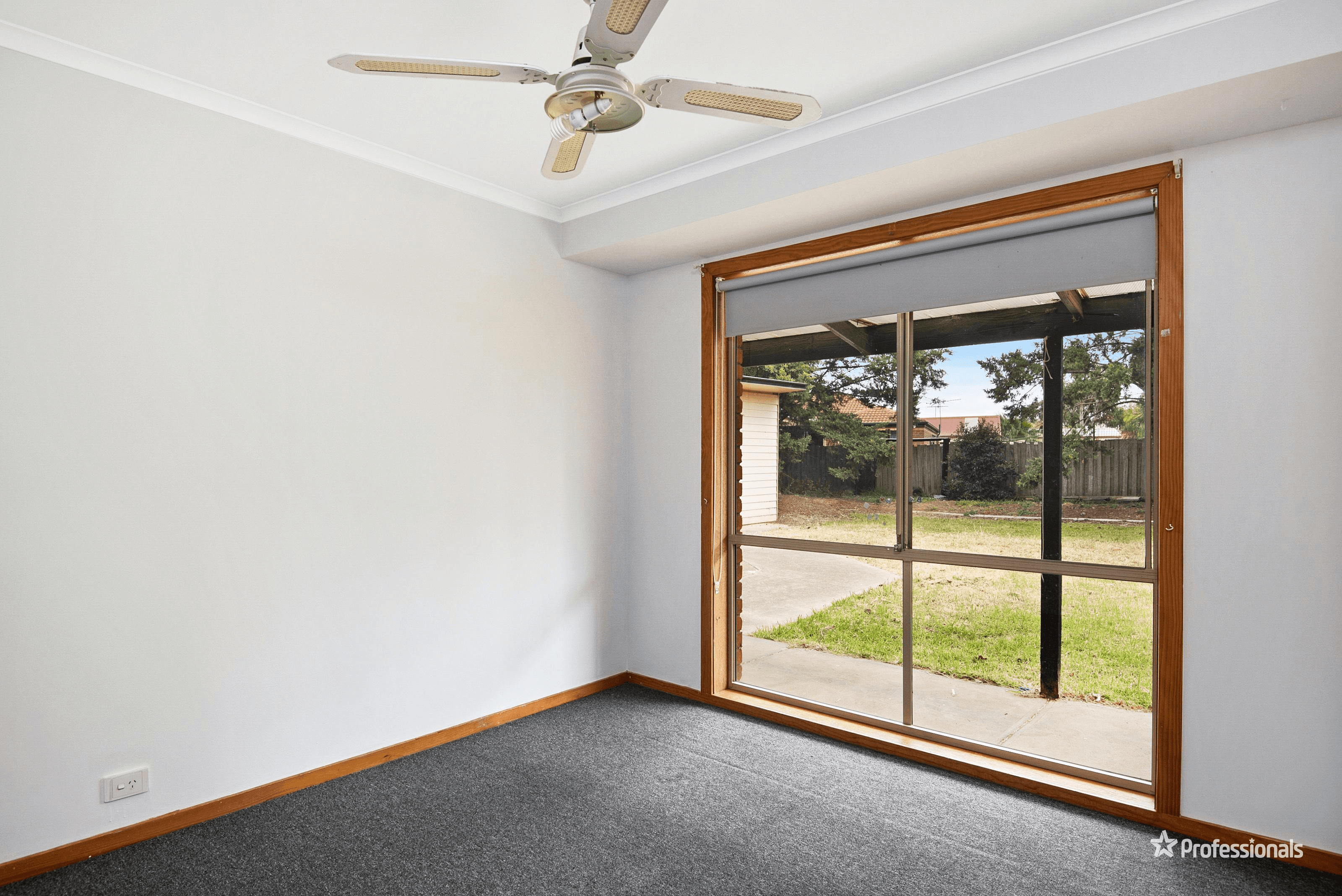 2 Enfield  Avenue, WERRIBEE, VIC 3030