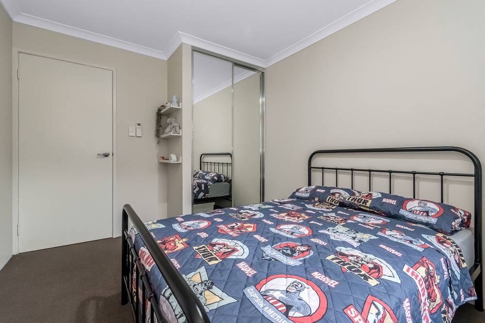 23 Charnwood Grove, Hilbert, WA 6112